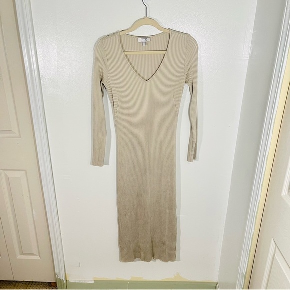 NEW AYR The Babe Dress Champagne Ribbed Knit Maxi Bodycon V-Neck Academia - Picture 2 of 9